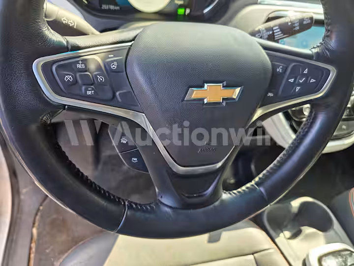 Chevrolet Bolt 2018 — 38