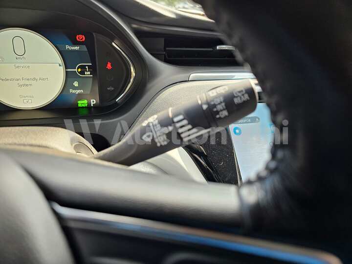 Chevrolet Bolt 2018 — 40