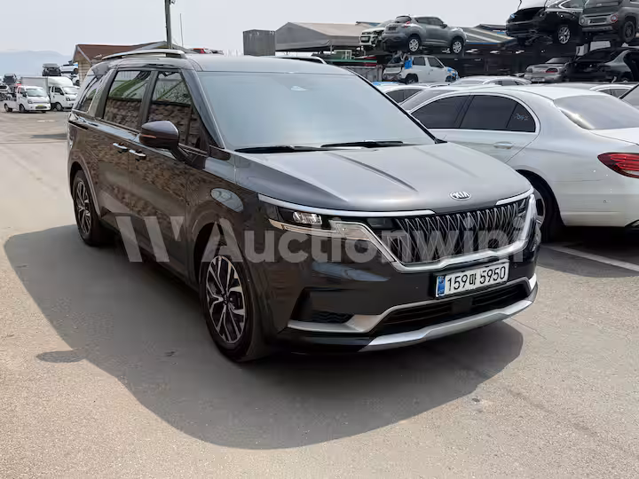 Kia Carnival 2021 — 3