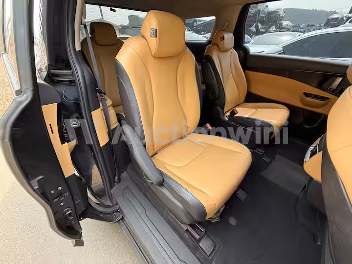 Kia Carnival 2021 — 46