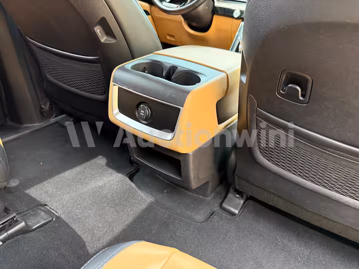 Kia Carnival 2021 — 48