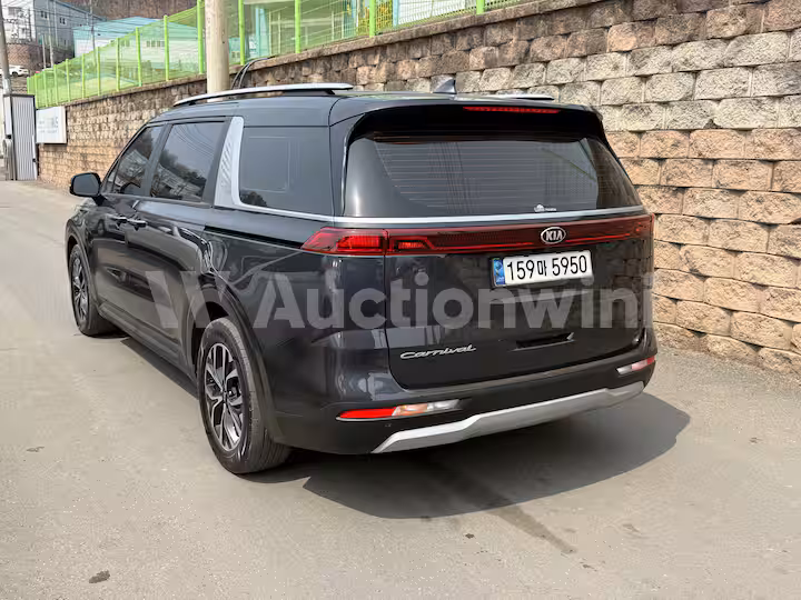 Kia Carnival 2021 — 6