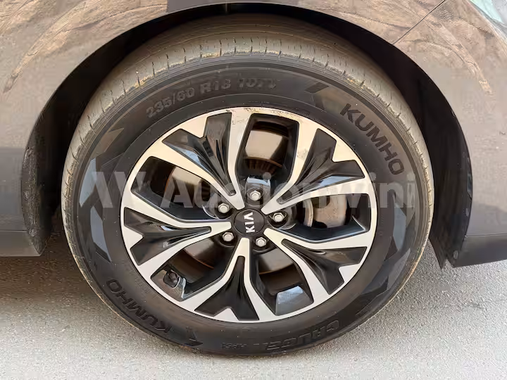 Kia Carnival 2021 — 56