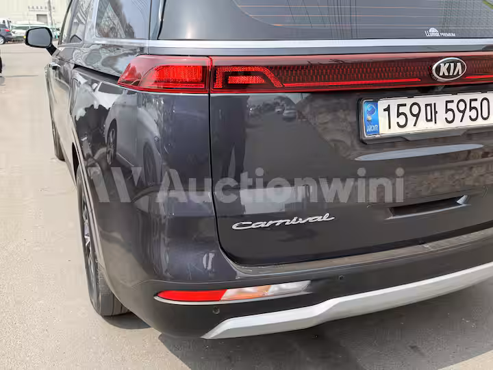 Kia Carnival 2021 — 7