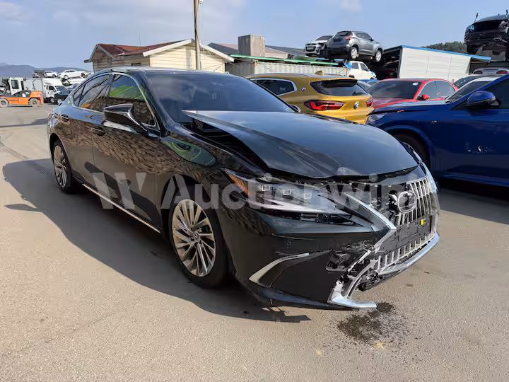 Lexus ES300h 7th Gen 2026 — 3