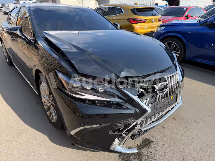 Lexus ES300h 7th Gen 2026 — 4