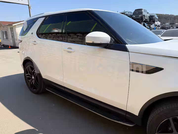 Land Rover Discovery 2018 — 17
