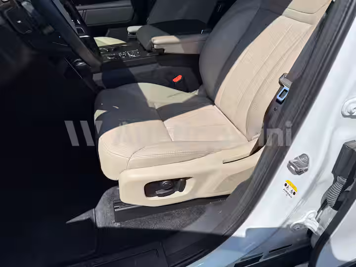 Land Rover Discovery 2018 — 32