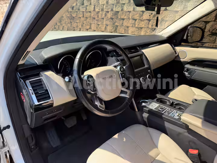 Land Rover Discovery 2018 — 33