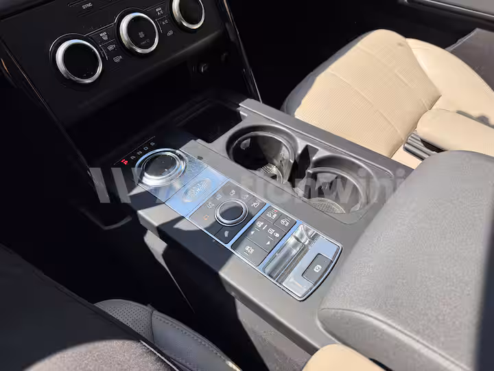 Land Rover Discovery 2018 — 38