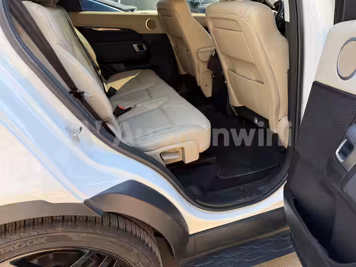 Land Rover Discovery 2018 — 46