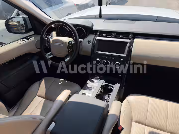 Land Rover Discovery 2018 — 50