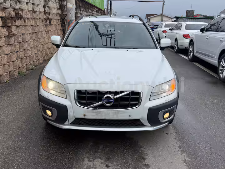 Volvo XC70 2012 — 2