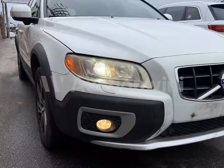 Volvo XC70 2012 — 14