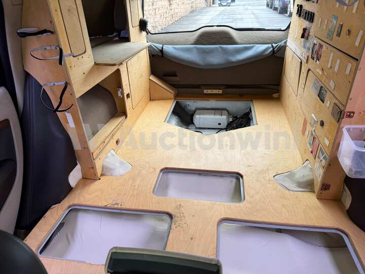Volvo XC70 2012 — 44