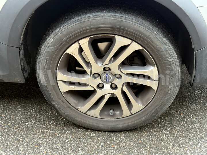 Volvo XC70 2012 — 57