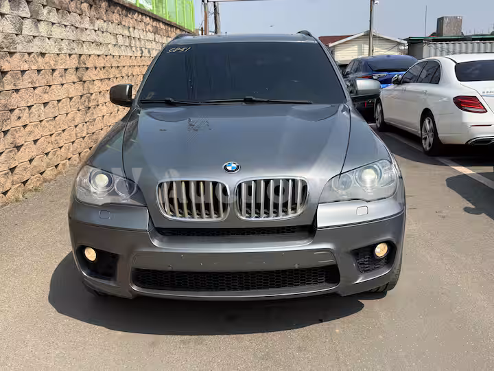 2012 BMW X5 (E70) — 2