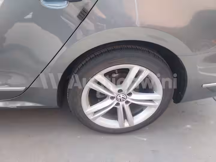 Volkswagen Passat 2014 — 11