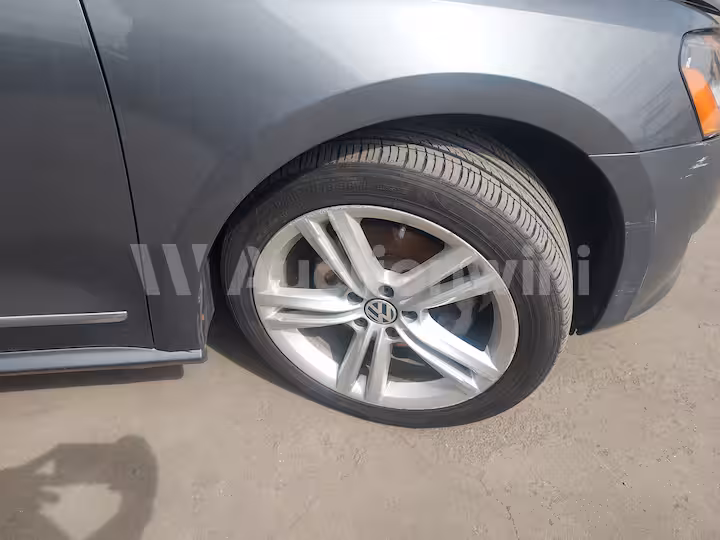 Volkswagen Passat 2014 — 21