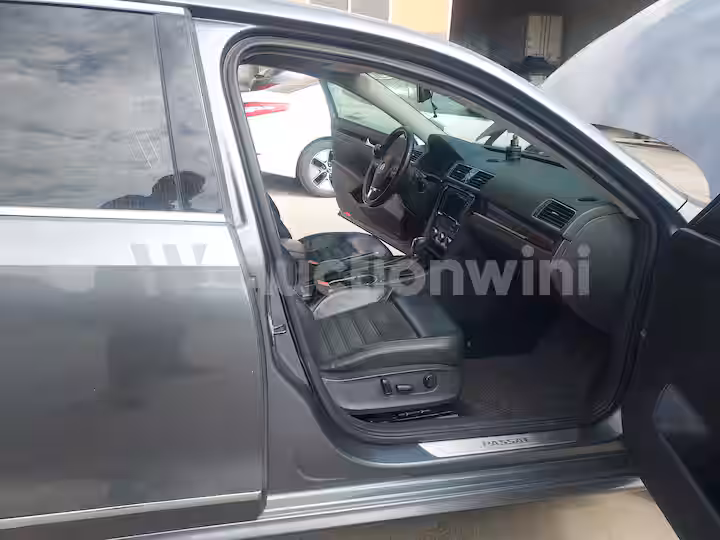 Volkswagen Passat 2014 — 31