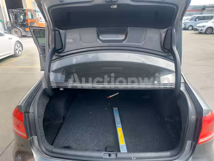Volkswagen Passat 2014 — 36