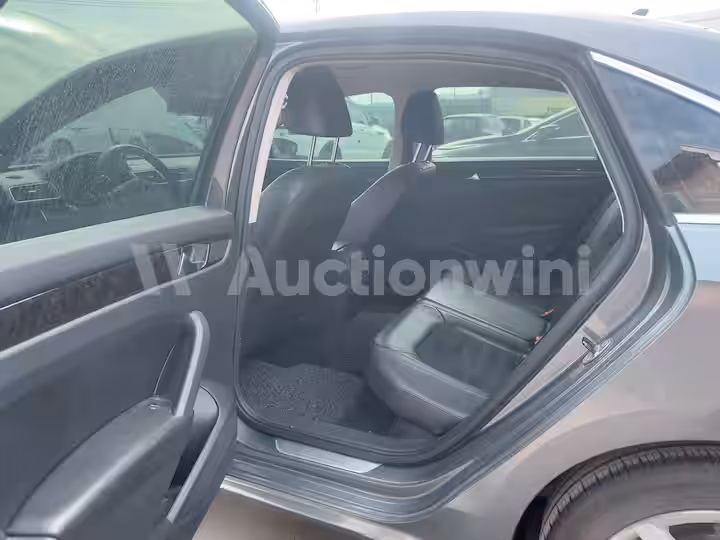 Volkswagen Passat 2014 — 39