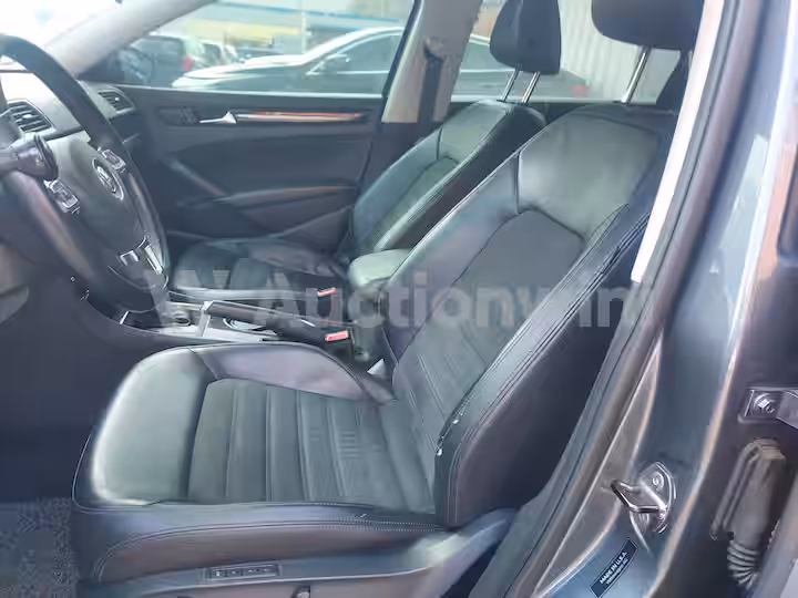 Volkswagen Passat 2014 — 43