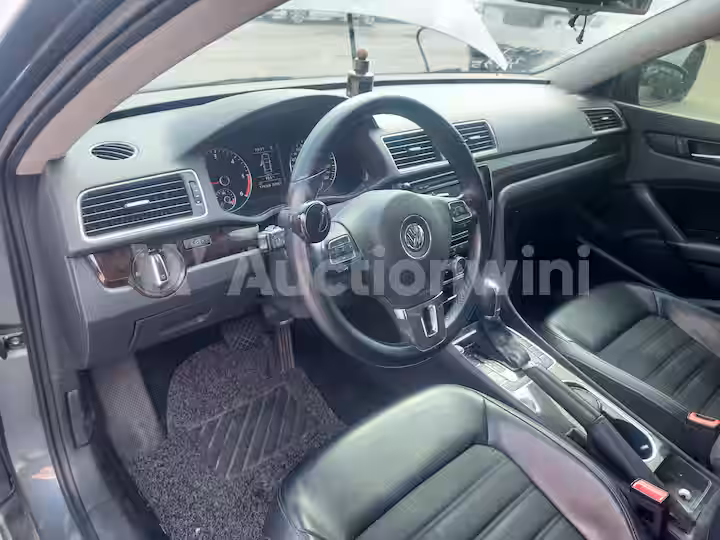 Volkswagen Passat 2014 — 44