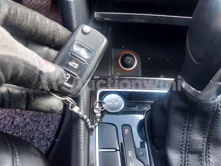 Volkswagen Passat 2014 — 56