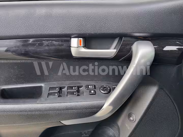 Kia Sorento 2010 — 33