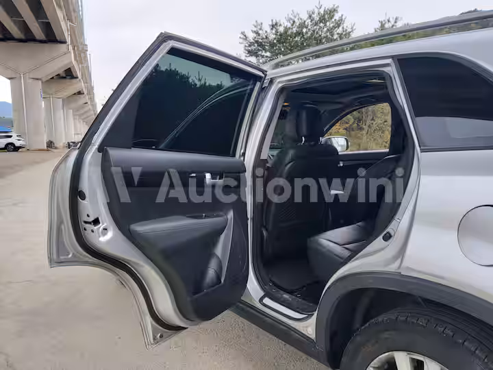 Kia Sorento 2010 — 51