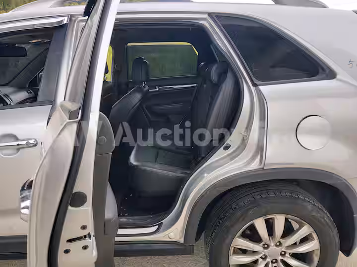 Kia Sorento 2010 — 52