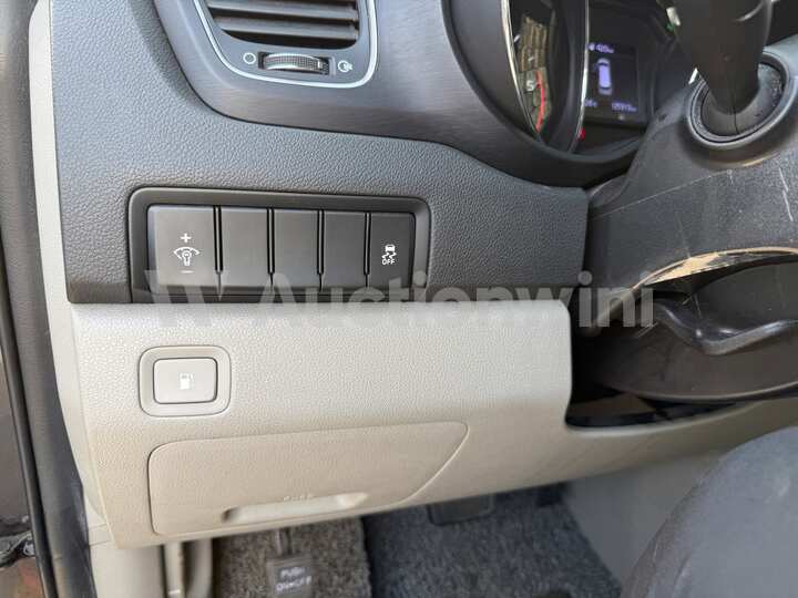 Kia Carnival 2020 — 27