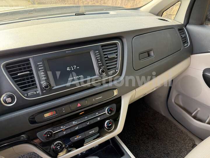 Kia Carnival 2020 — 32