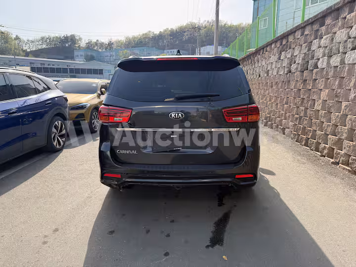Kia Carnival 2020 — 5