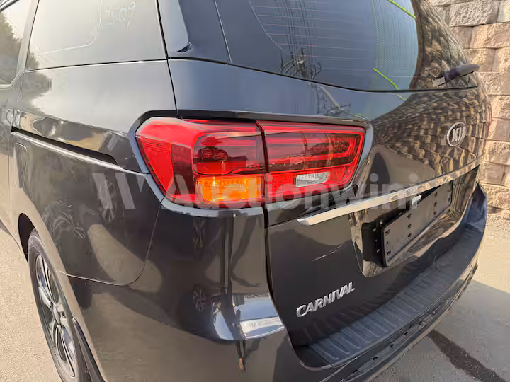 Kia Carnival 2020 — 9