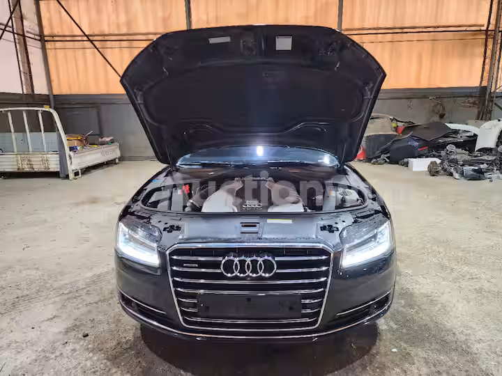 Audi A8 2016 — 12