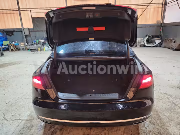 Audi A8 2016 — 22