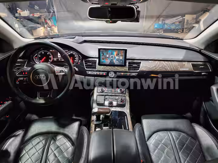 Audi A8 2016 — 33