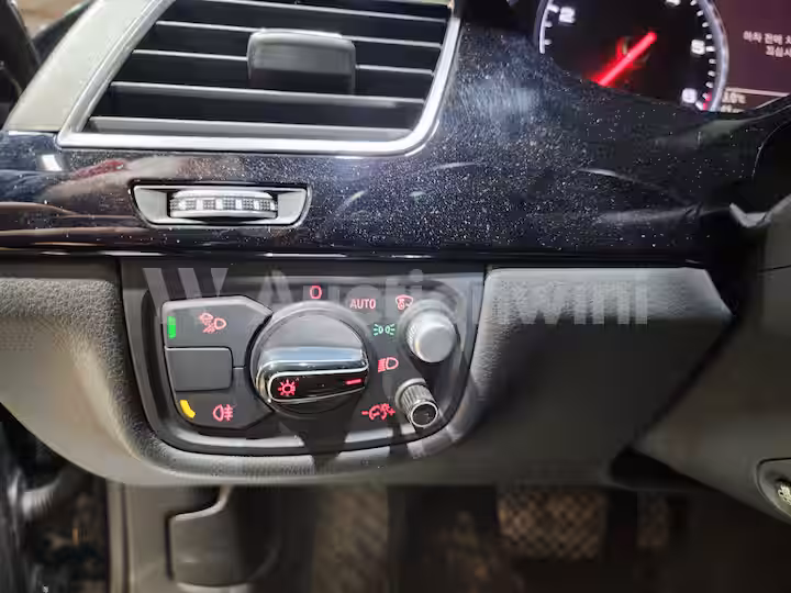 Audi A8 2016 — 37