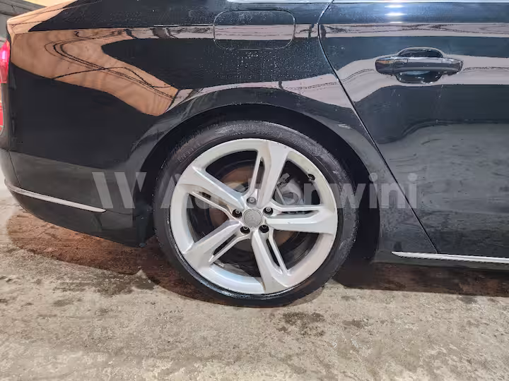 Audi A8 2016 — 50