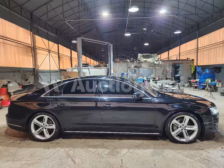 Audi A8 2016 — 6