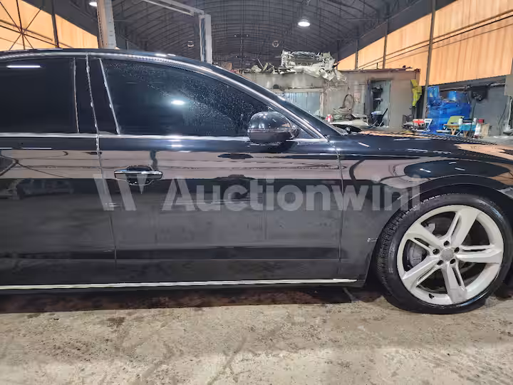 Audi A8 2016 — 61