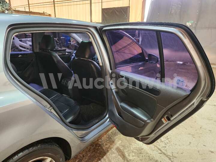 Volkswagen Golf 2012 — 28