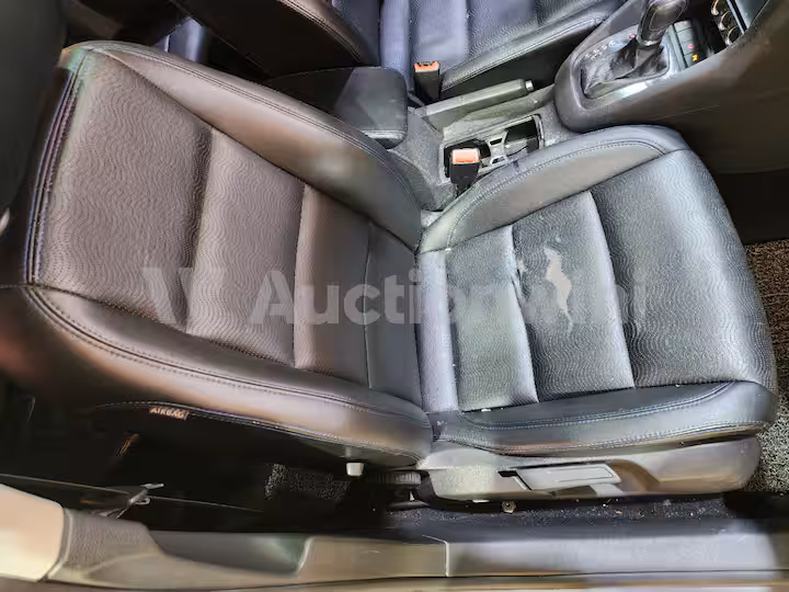 Volkswagen Golf 2012 — 32