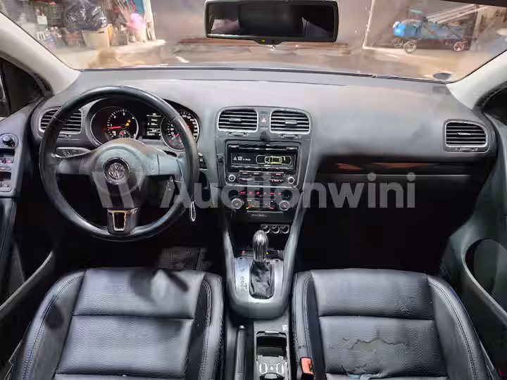 Volkswagen Golf 2012 — 34