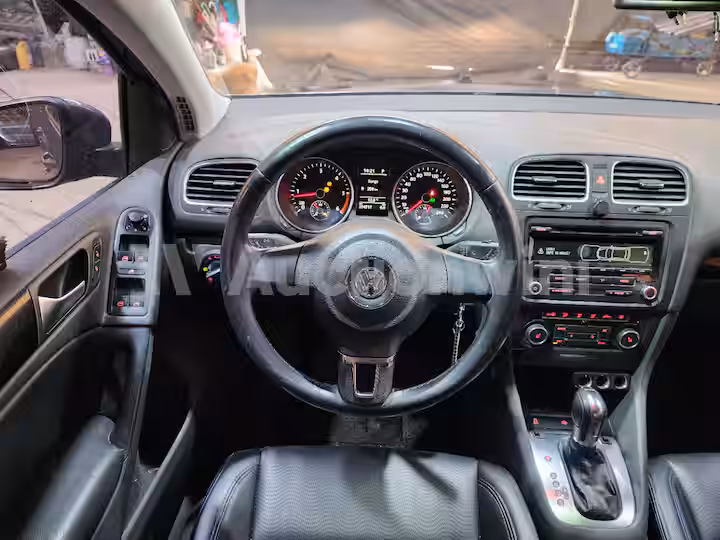 Volkswagen Golf 2012 — 35