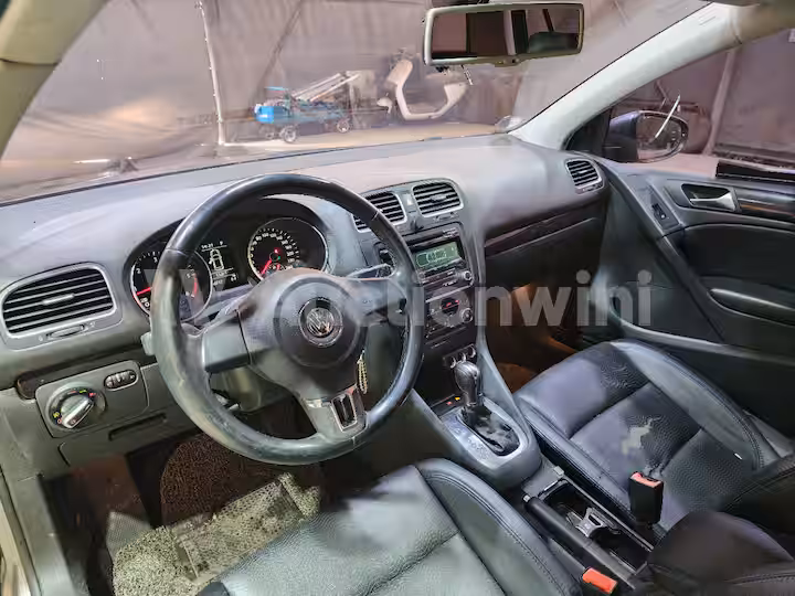 Volkswagen Golf 2012 — 36