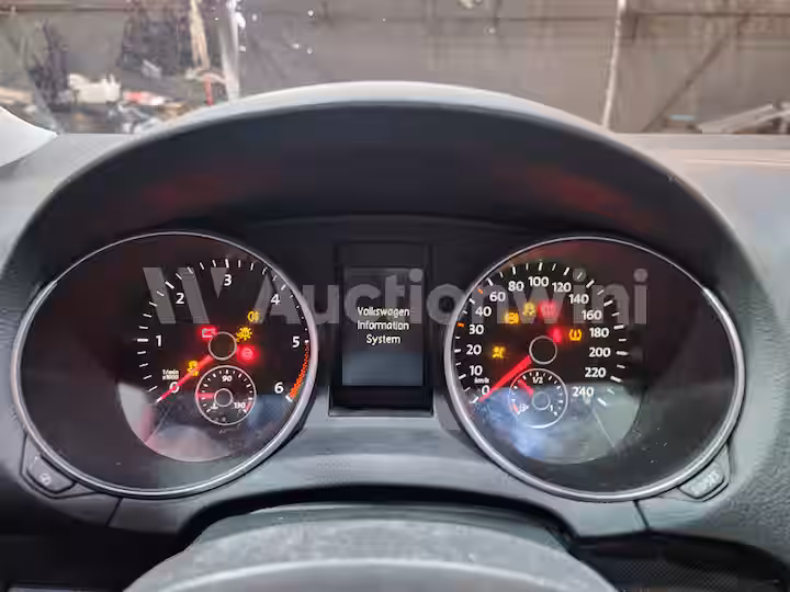 Volkswagen Golf 2012 — 41
