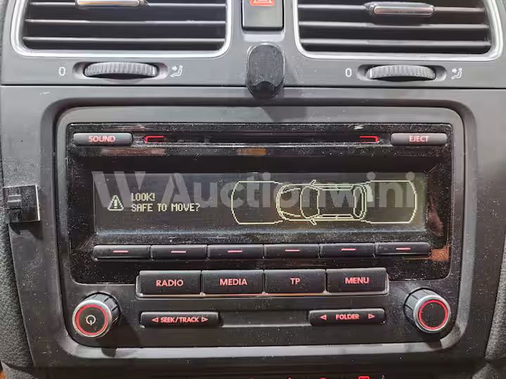 Volkswagen Golf 2012 — 43